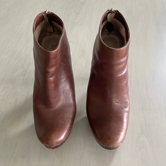 Michael Kors 5 inch heel boots mocha color with platform . - Picture 1 of 6